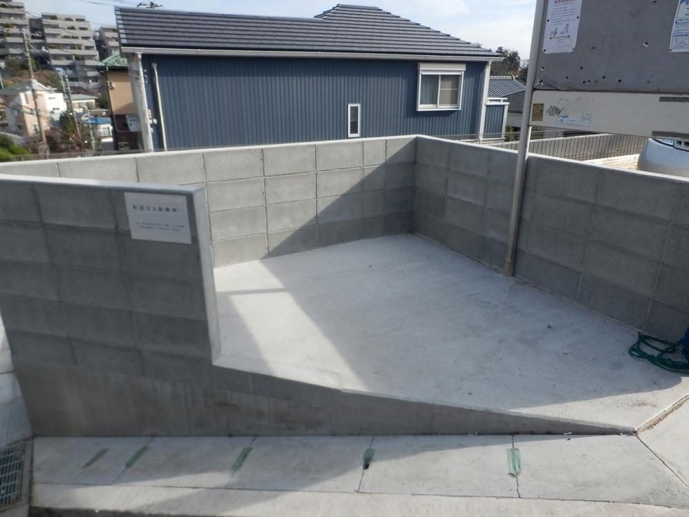 Other. Garbage dump (December 17, 2013) Shooting