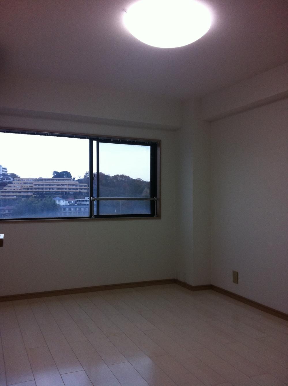 Non-living room. Easy-to-use floor plan