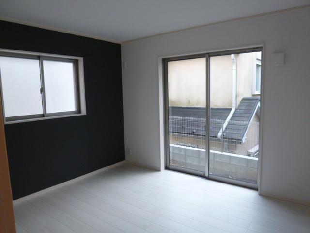 Non-living room. Indoor (12 May 2013) Shooting