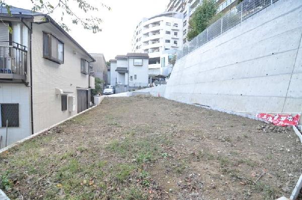 Local land photo. It is roads and flat land.