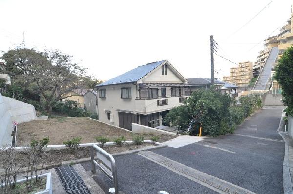 Local photos, including front road. Local photos, including the front road