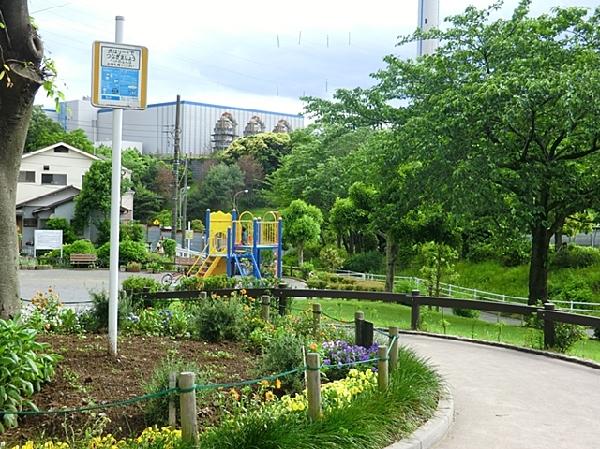 park. Kariba Town, 1200m to East Park