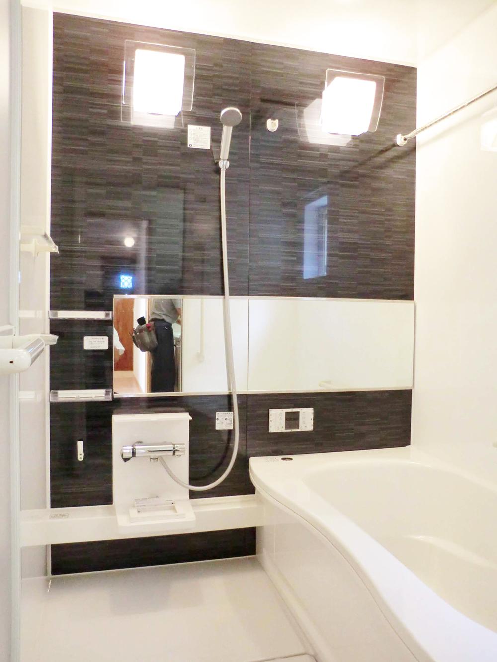 Same specifications photo (bathroom)