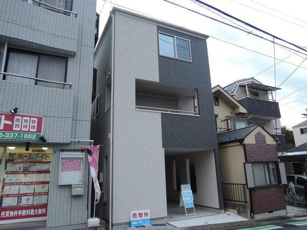 Local appearance photo. local