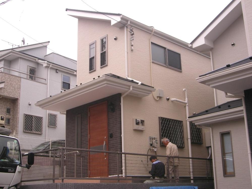 Local appearance photo. Local (10 May 2013) Shooting