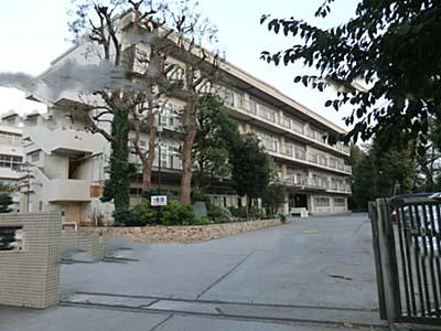 Junior high school. 1228m to Yokohama Municipal Hodogaya junior high school