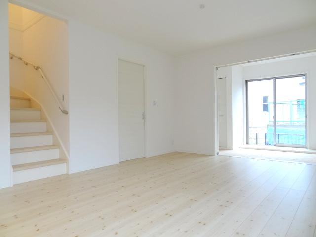 Living. living ・ B Building