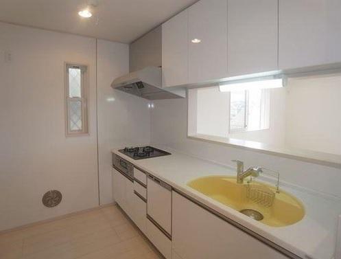 Kitchen. Room (May 2013) Shooting