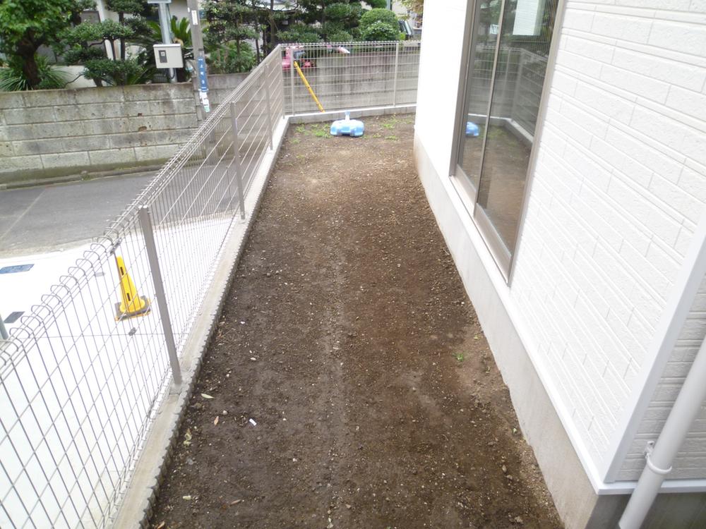 Garden. Local (October 17, 2013) Shooting 1 Building