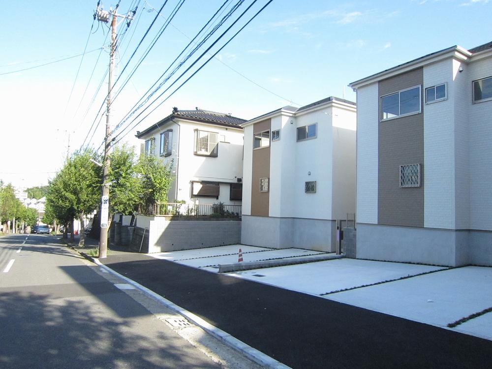 Local photos, including front road. Local (September 2013) Shooting