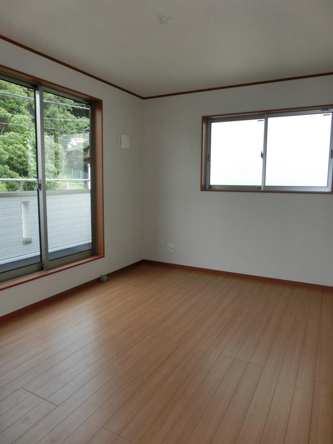 Non-living room. Bedroom 6.5 Pledge