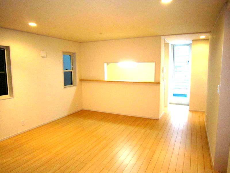 Same specifications photos (living). Example of construction