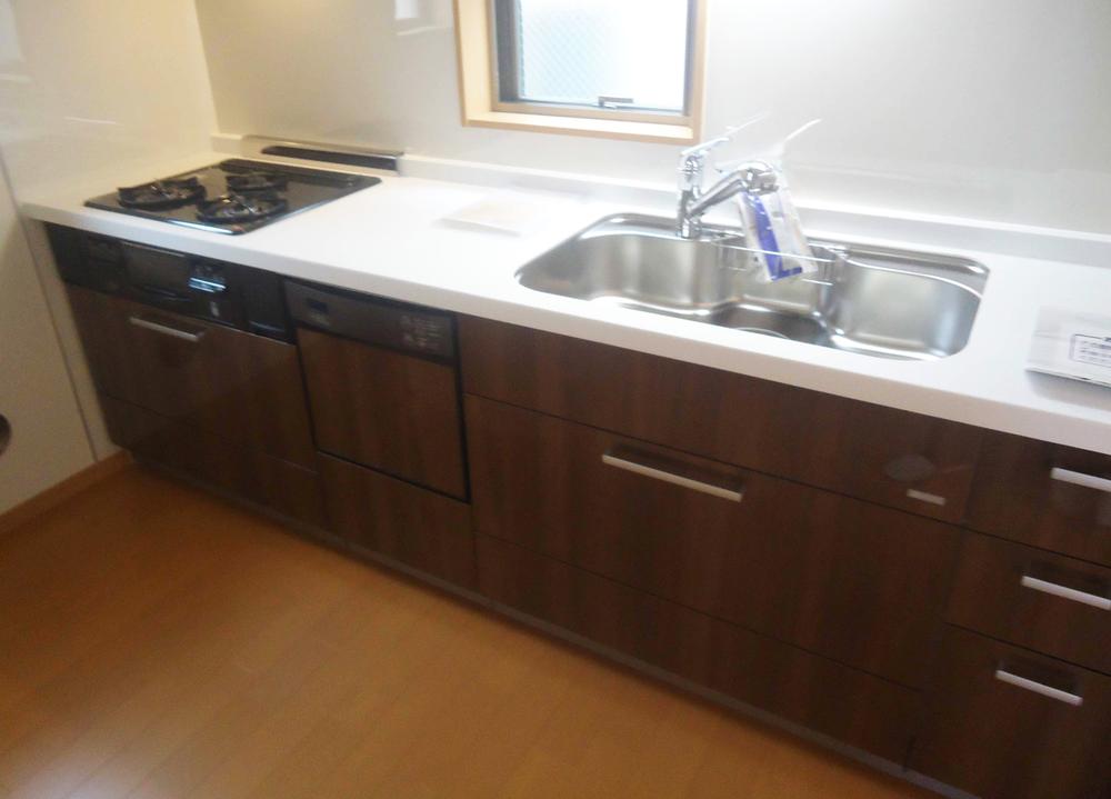 Same specifications photo (kitchen)