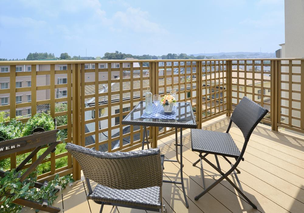 Model house photo. 1 Building Wood deck (August 2013) Shooting