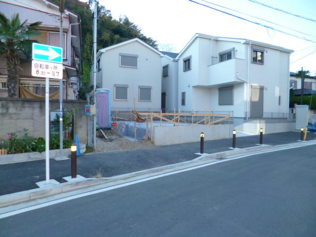 Local photos, including front road. Local (12 May 2013) Shooting