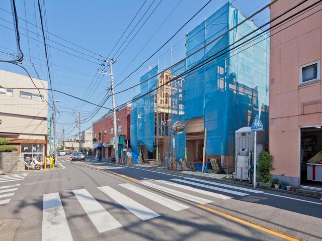 Local photos, including front road. 2013 November 6, shooting Panoramic view