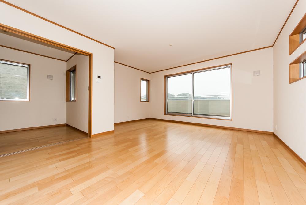 Living. Spacious Living Dining & Kitchen ・ ・ It offers views of far away from the large windows