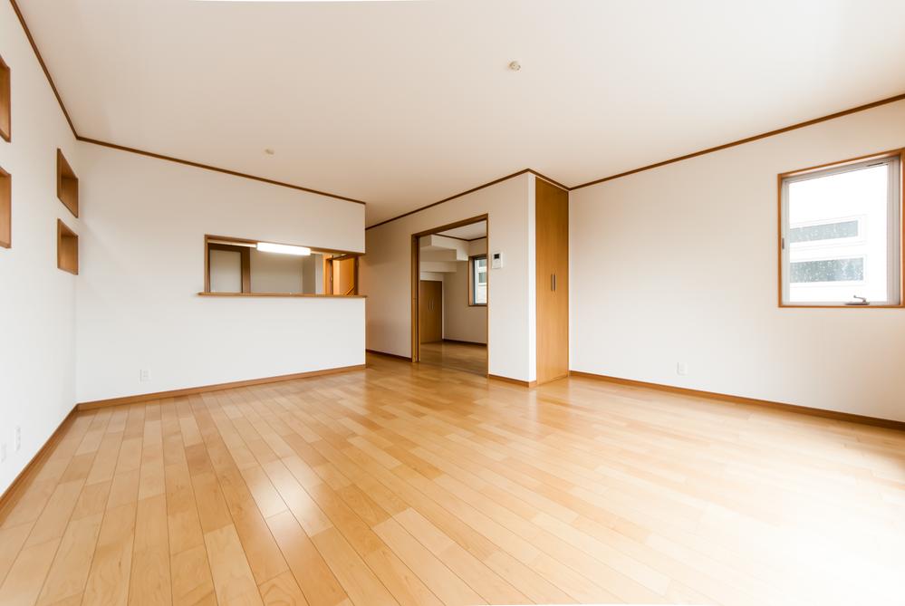 Living. Spacious Living Dining & Kitchen