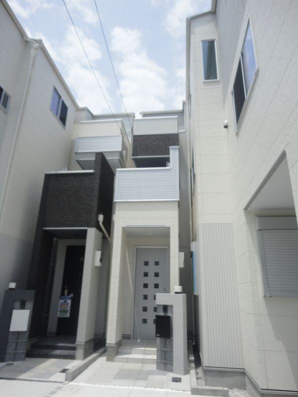 Local appearance photo. Example of construction