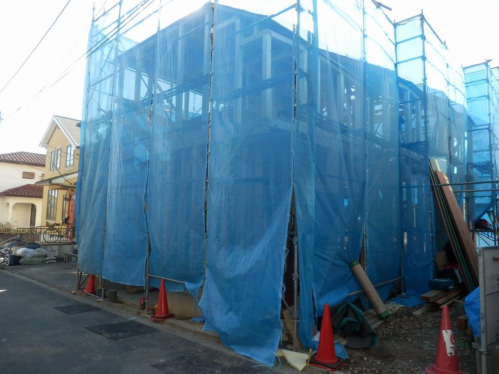 Local appearance photo. Local (12 May 2013) Shooting