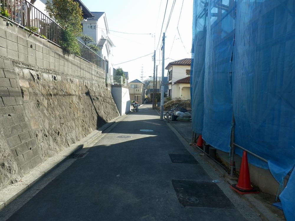 Local photos, including front road. Local (12 May 2013) Shooting