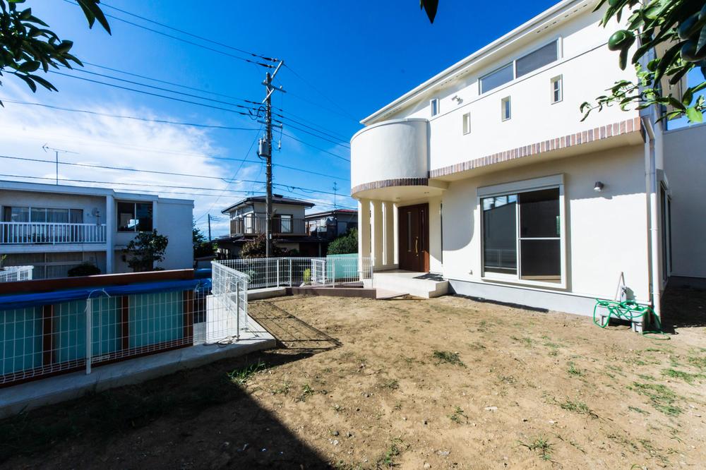 Local appearance photo. Per yang good and spacious Niwazuke