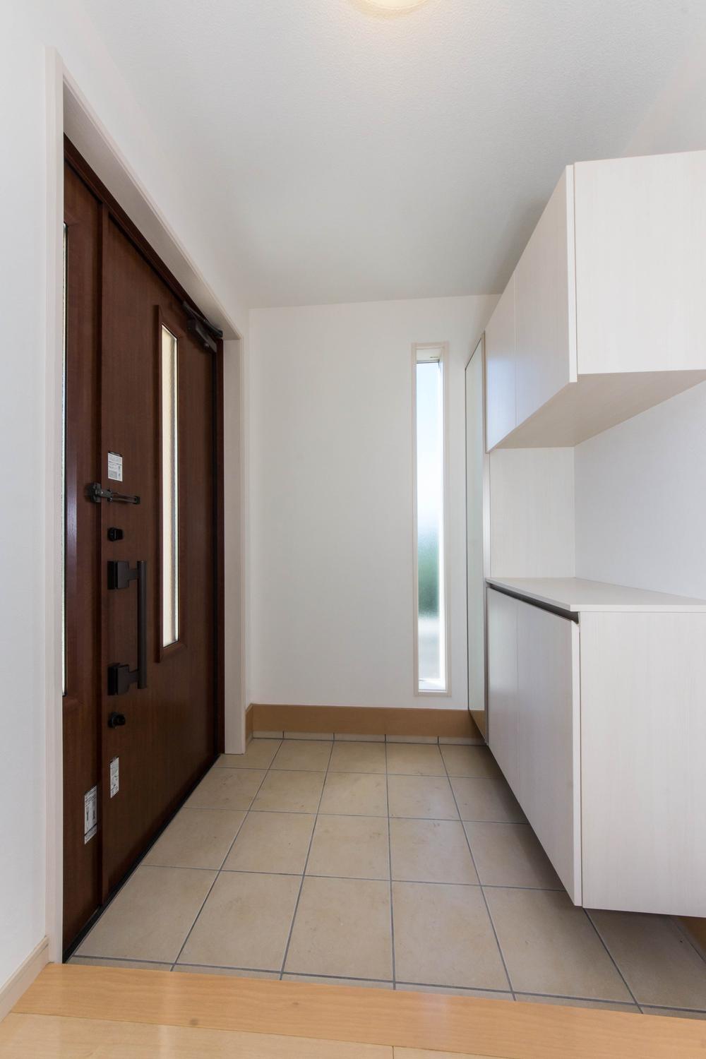 Entrance. Entrance hall