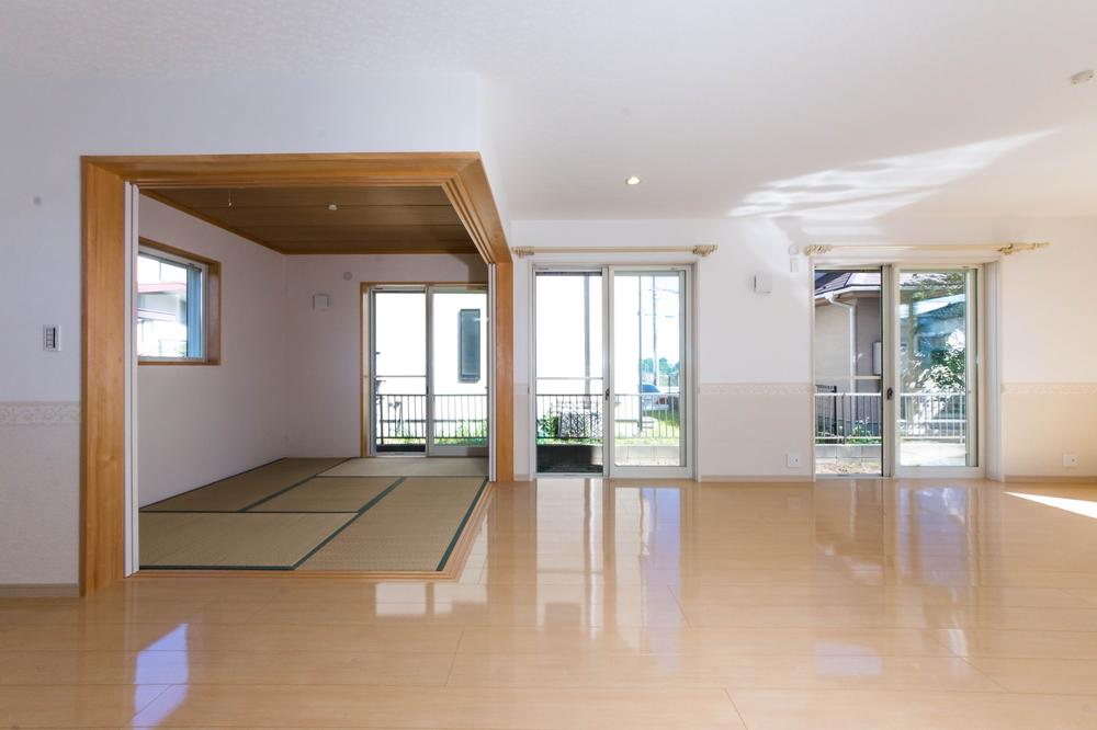 Living. Spacious Living Dining & Kitchen