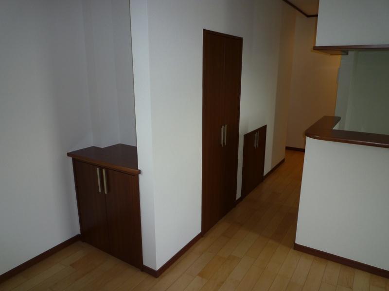 Living. Accommodated jewels everywhere