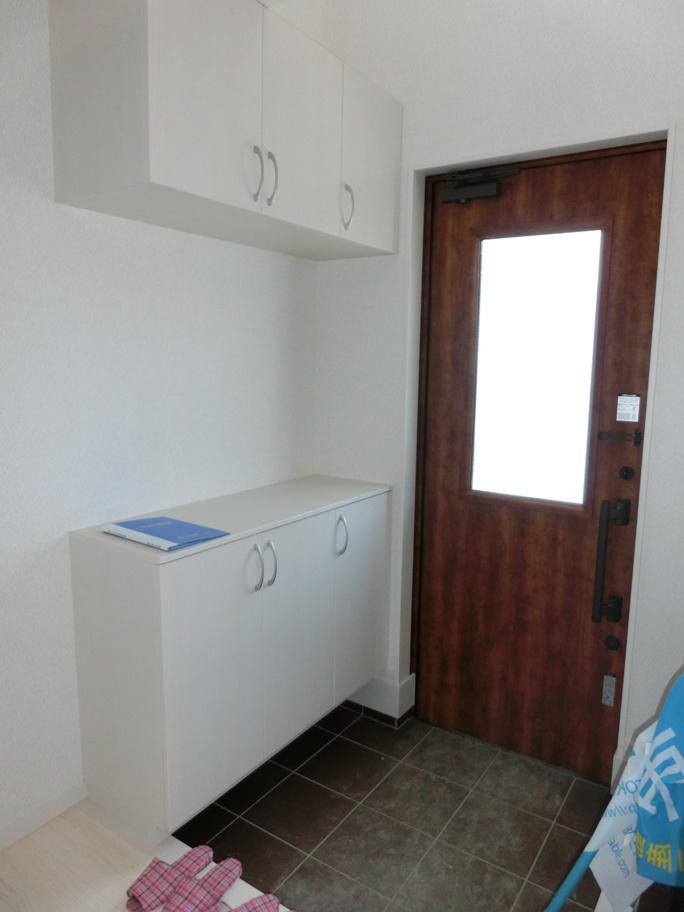 Other introspection. Wide shoe box.