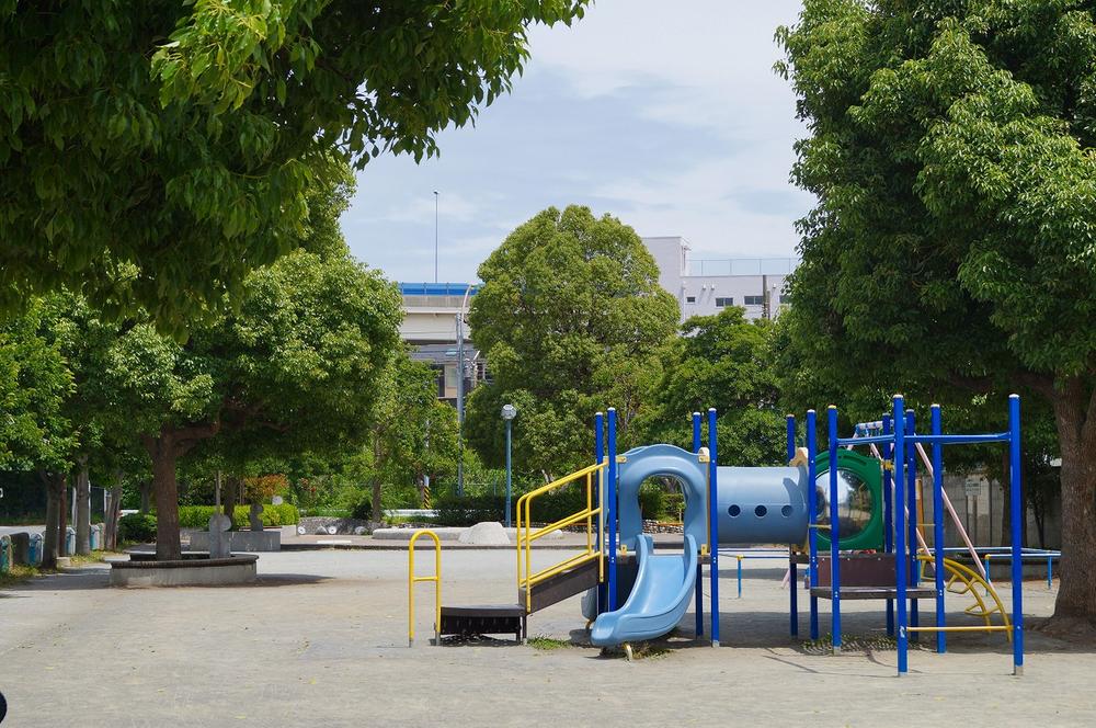 Other. Neighborhood park (Ashina Bridge Park)