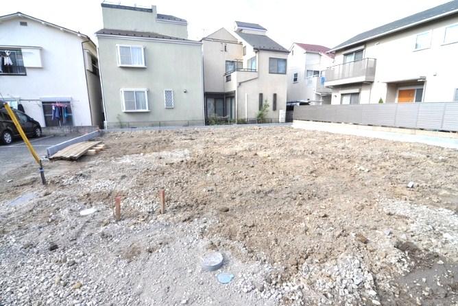 Local appearance photo. Local (11 May 2013) Shooting