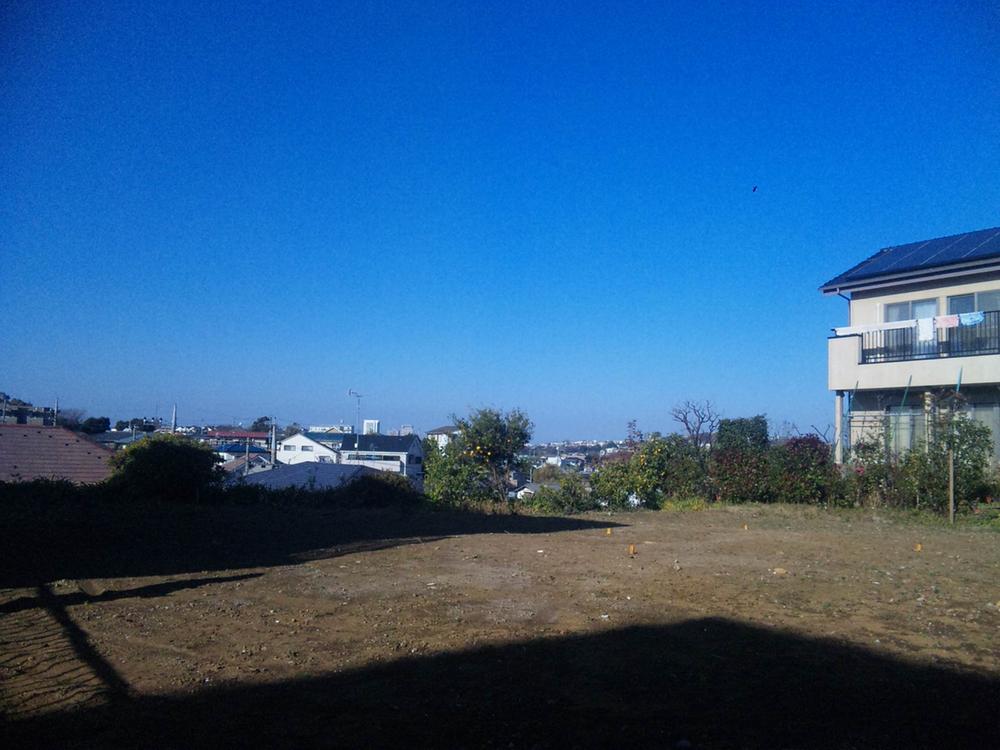 Local photos, including front road. Local (12 May 2013) Shooting