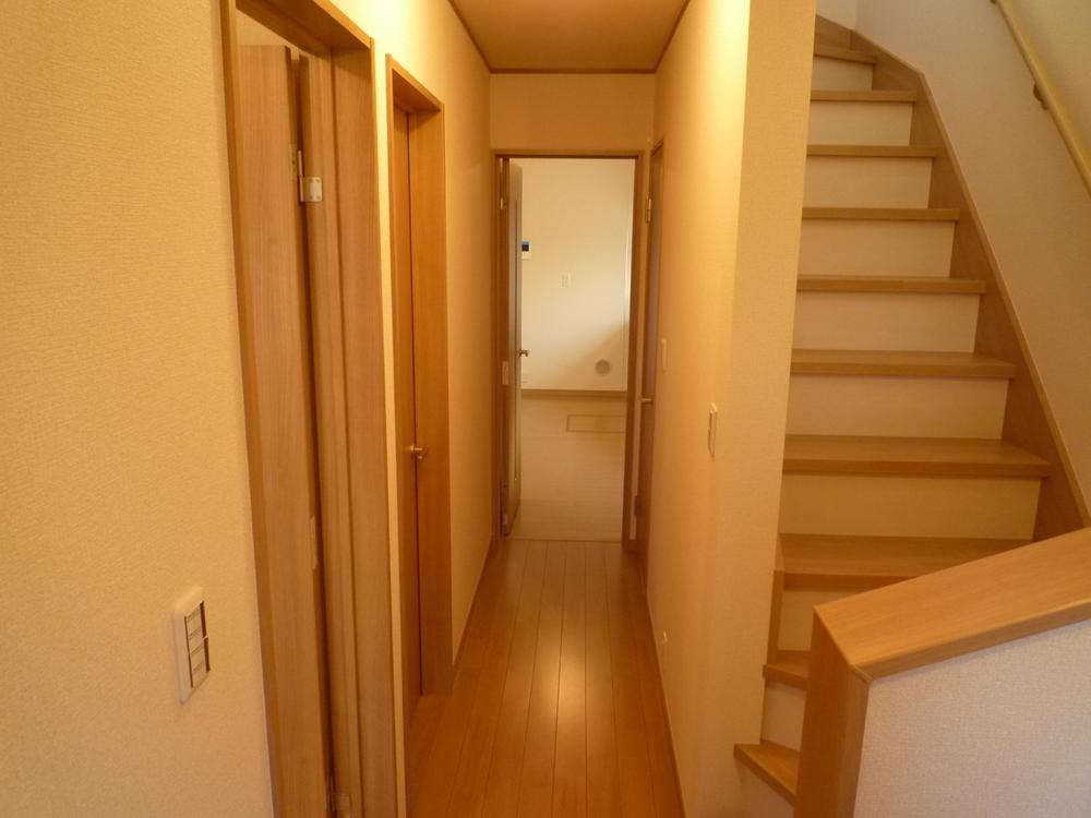 Other introspection. Bright residence up to the hallway!