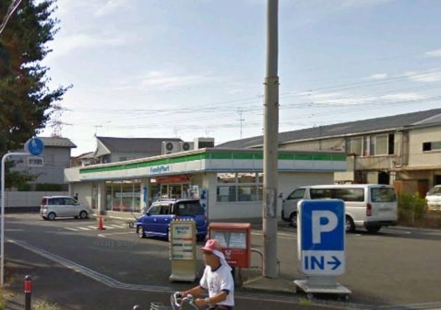 Convenience store. 374m to Family Mart (convenience store)