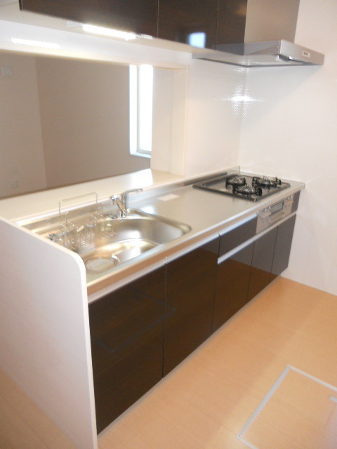 Kitchen. New construction ・ Reheating ・ A convenience store nearby