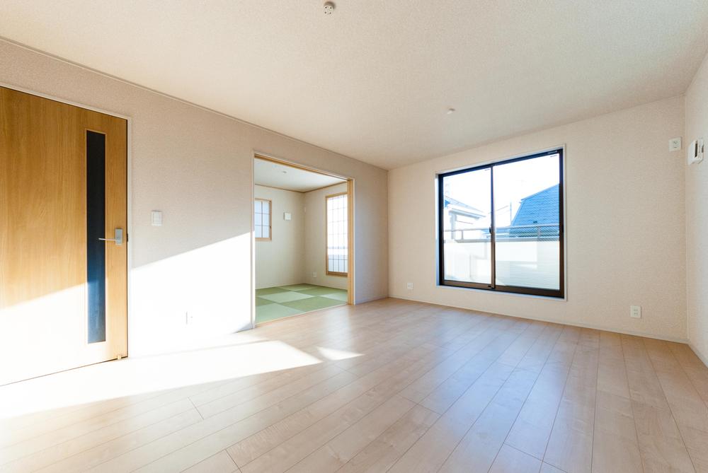 Living. Spacious Living Dining & Kitchen