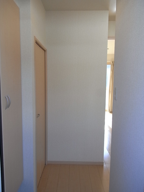 Entrance. Spacious entrance