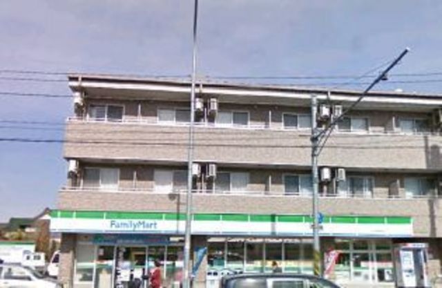 Convenience store.  ☆ 276m to Family Mart (convenience store)