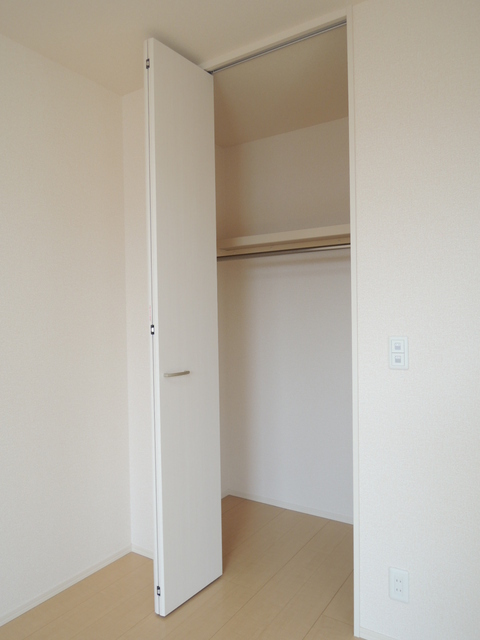 Other Equipment. ◇ closet ◇