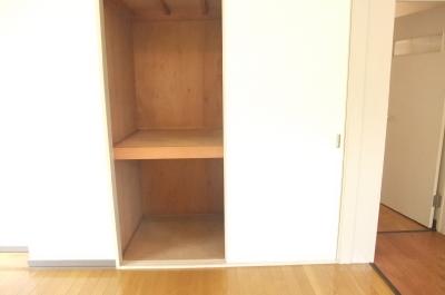 Receipt. Storage rich and the room also clean (* ^^) v