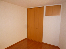 Living and room. Western-style 6 Pledge