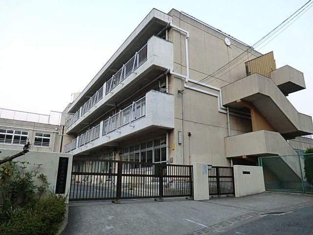 Junior high school. Yokohama Tachioka to Tsu junior high school 1582m Yubinbango245-0003 Yokohama-shi, Kanagawa-ku, Izumi-cho, Okozu 2346 address TEL.045-811-4214