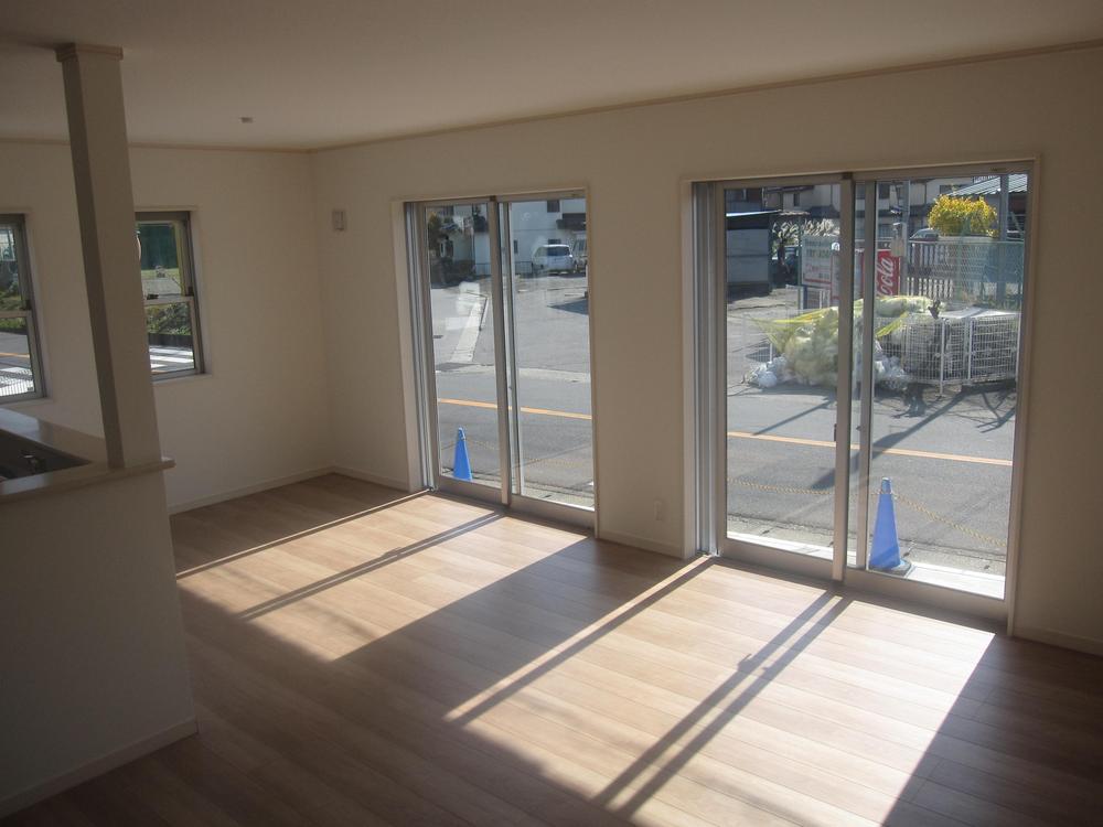 Living. 1 Building Living (November 2013) Shooting