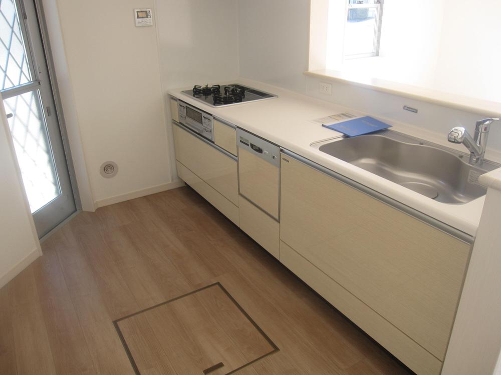 Kitchen. 1 Building Kitchen (November 2013) Shooting