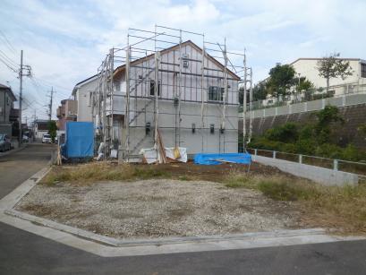 Local photos, including front road. It is a distance of about 4.5Km to Yokohama Shindo ☆