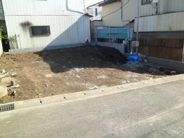 Local appearance photo. Local (11 May 2013) Shooting