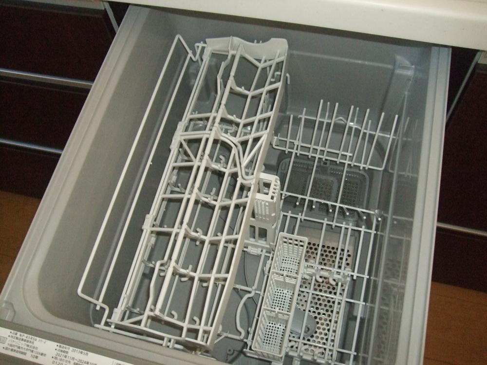 Kitchen. Indoor (10 May 2013) Shooting