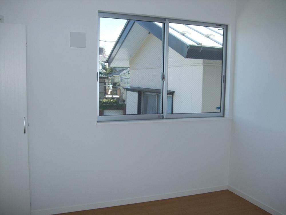 Non-living room. Indoor (10 May 2013) Shooting