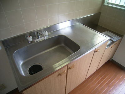 Kitchen. Gas stove can be installed